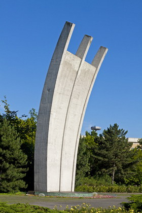 flughafen-denkmal-berlin-tempelhof.jpg